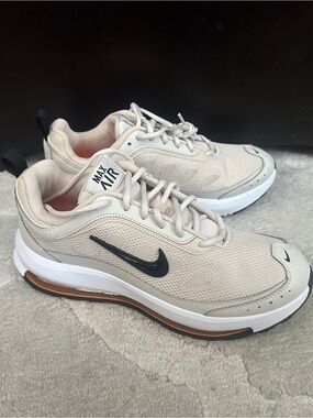 Nike Air Max AP Men’s Sneakers